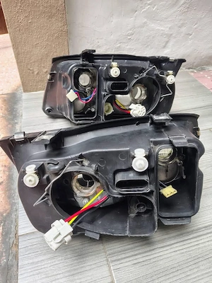 VW Jetta A4 Original Scheinwerfer vorne   Gebraucht