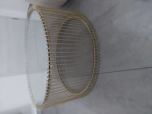 Couchtisch mit Spiegelplatte