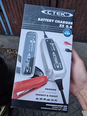 CTEK Batterieladegerät XS 0.8 für Auto & Motorrad