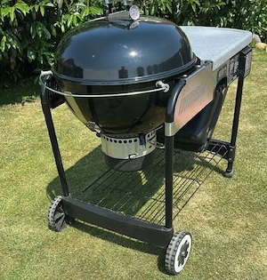 Weber Performer Premium 57 cm Holzkohlegrill