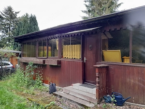 Idyllisches Ferienhäuschen im Wald