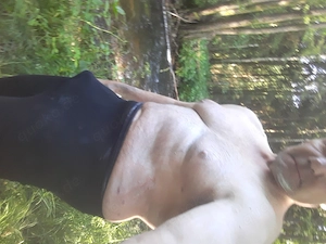 Suche süße Badeanzugträgerin