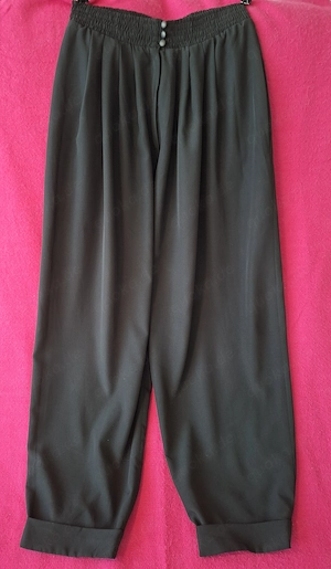 Sommerhose aus luftig-leichtem Stoff Gr. 38 schwarz, gut erhalten 