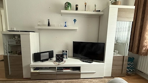 Wohnwand mit TV Bord