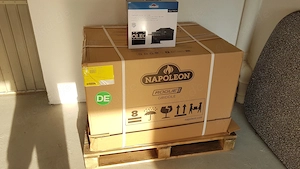 Neuer Gasgrill Napoleon Phantom Rogue Pro 30