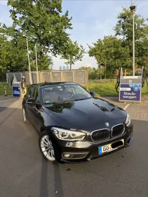 BMW 118 118i Aut. Advantage LED/TüvNeu/Automatik/Navi