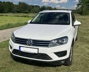 Volkswagen Touareg Touareg Diesel 3.0 V6 TDI SCR Blue Motion DPF Automatik, AHK, Vollleder