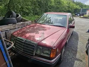 Mercedes-Benz 230