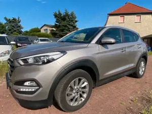 Hyundai TUCSON "blue Intro Edition" Navi+PDC+1.Hand+Cam