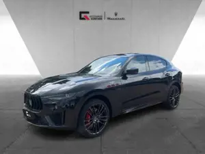 Maserati Levante Trofeo MY23 V8 581 HP Pano 22'' Bowers Wikens