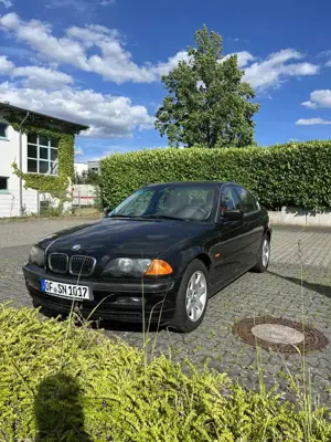 BMW 323 323i
