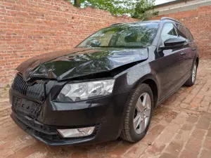 Skoda Octavia Ambition 1.6 TDI Automatik Unfallschaden