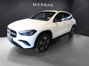 Mercedes-Benz GLA 180 *Progressive Night Distro Ambie Totwin