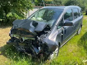 Opel Zafira B Family 1,8i"Alu,Klima,SHZ,7-Sitzer Unfallwagen"
