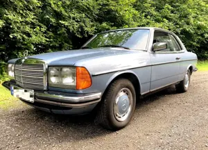 Mercedes-Benz 230 Coupe