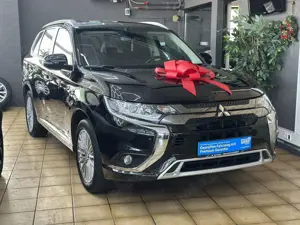 Mitsubishi Outlander PHEV Basis 4WD*HU/AU*AHK*XENON*KLIMA*