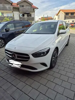 Mercedes-Benz B 250 e 8G-DCT Progressive