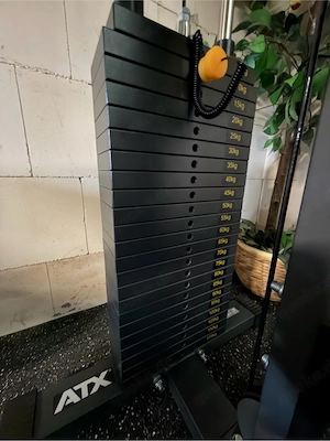 Latzuggerät mit 115 kg Steckgewichte, Rudersitz & 2 Griffe