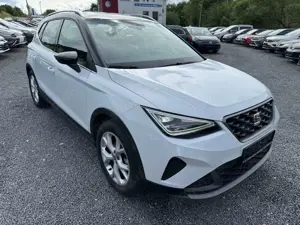 SEAT Arona 1.0 TSI *FR*PDCHI*SHZ*DAB*NAVI*TEMPOMAT*MI