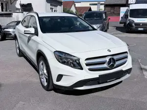 Mercedes-Benz GLA 180 GLA 180 /Navi/Rückfahrkamera/6-Gang/PDC/Alu/AHK/NSW