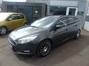 Ford Focus 1.0 Ecoboost Turni Navi Klima Tempomat Sitzheizung