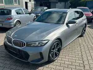 BMW 330 3 Touring 330 d xDrive M Sport HeadUp