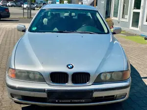 BMW 523 i