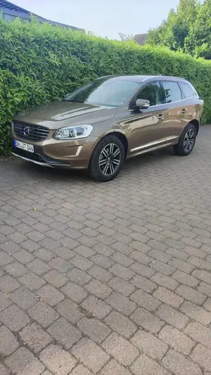 Volvo XC60 T5 AWD Geartronic Momentum Summum