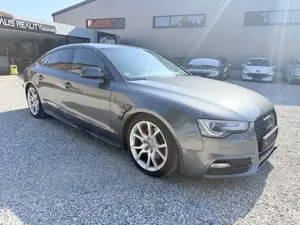 Audi A5 3.0 TDI quattro+NAVI+KAMERA+PDC+SIZTHEIZUNG