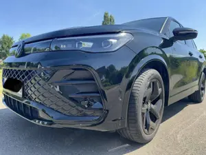 Volkswagen Tiguan 1.5 eTSI OPF DSG R-Line 8 fach Bereift