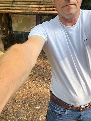 Montag -Freitag immer 9Uhr ... Riesenlatte wartet nackt im Wald zum Hallo Sagen für w paar