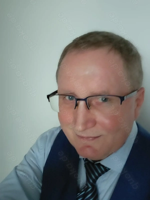 Welches kleine Mäuschen 18 plus, will sich mal von einen Daddy besteigen lassen?