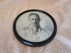 Historisches Kaiser Wilhelm II. Porträt im schwarzen Holz-Rahmen Rundrahmen Vintage (Tondo-Rahmen)