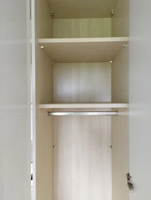 Hochwertiger Schrank günstig