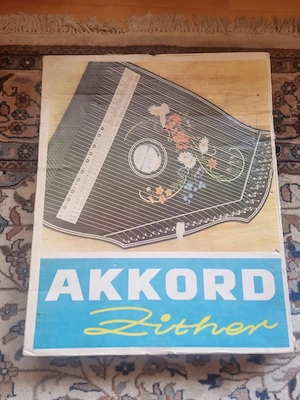 Zither Musima 6 Akkorde Nr.100 mit Anleitung Notenheft