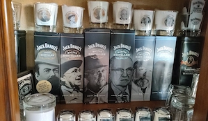 Suche Display Flasche Jack Daniels 