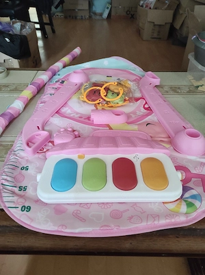 Baby Spieldecke mit Piano und Spielbogen 