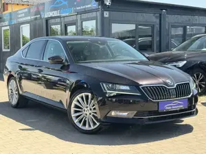 Skoda Superb 2.0 TDI Lim. Style 4x4+Finanzierung+