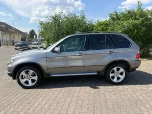 BMW X5 3.0d. SPORTPAKET ! AHK-2700 KG! VOLL !!!