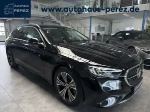 Mercedes-Benz E 200 E 200 T 4M AVANTGARDE PANO-STANDHEIZ-AHK-DISTRON