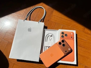 Apple iPhone 17 Pro   Kosmisches Orange   Ausgezeichneter Zustand (In der Originalverpackung)