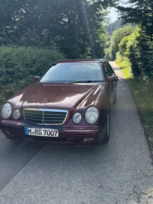Mercedes-Benz E 220 CDI Elegance