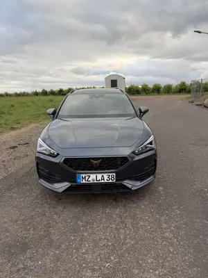 CUPRA Leon Sportstourer VZ +2 Jahre Herstellergarantie