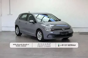 Volkswagen Golf VIII Life ACC Cam CarPlay 3-Zonen UNFALL