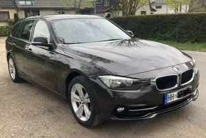 BMW 320 320i Touring Sport Line Leder, HUD, AHK, Panor.