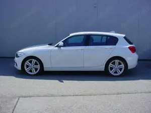 BMW 118 i Automatik *18"Alu*PDC*Navi*KAMERA**