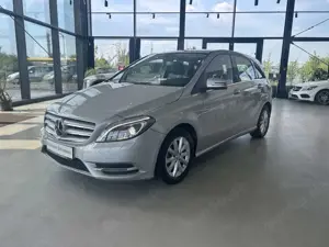 Mercedes-Benz B 180 AUTOMATIK+NAVI+KAMERA+SHZ+TEMPOMAT+PDC B