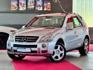 Mercedes-Benz ML 500 ML500 AMG Paket Glasdach Airmatic Comand 2Hd AHK