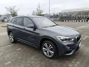 BMW X1 X1 xDrive25i Aut. Sport Line,Service neu