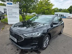 Ford Focus Titanium *LED*DAB*Winter-Paket*Klimaauto*